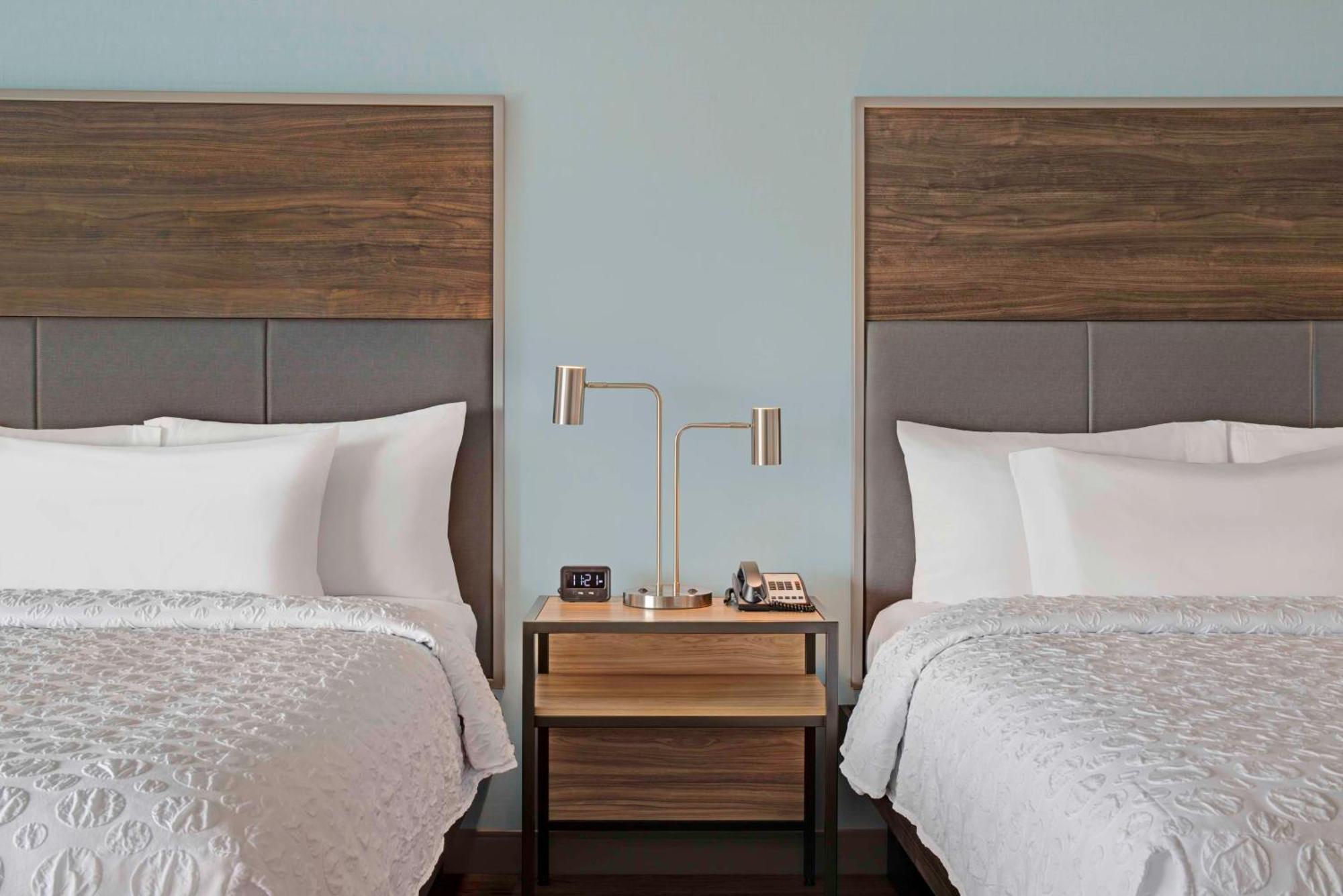Готель Tru By Hilton Toronto Airport West Місісаґа Екстер'єр фото